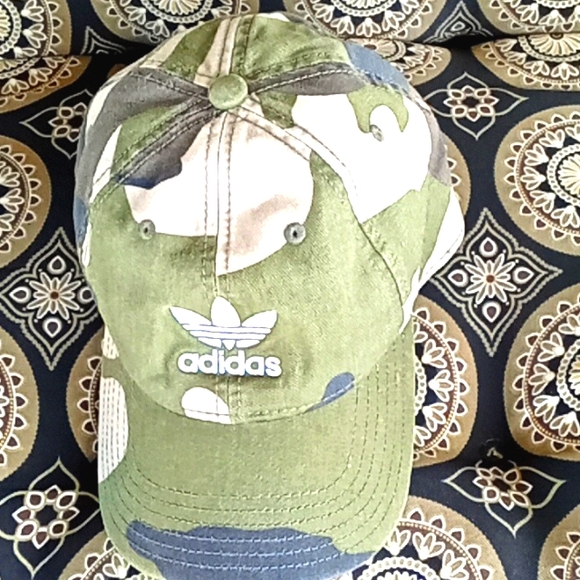 adidas Other - Unisex Adidas Camo Baseball Cap White Logos